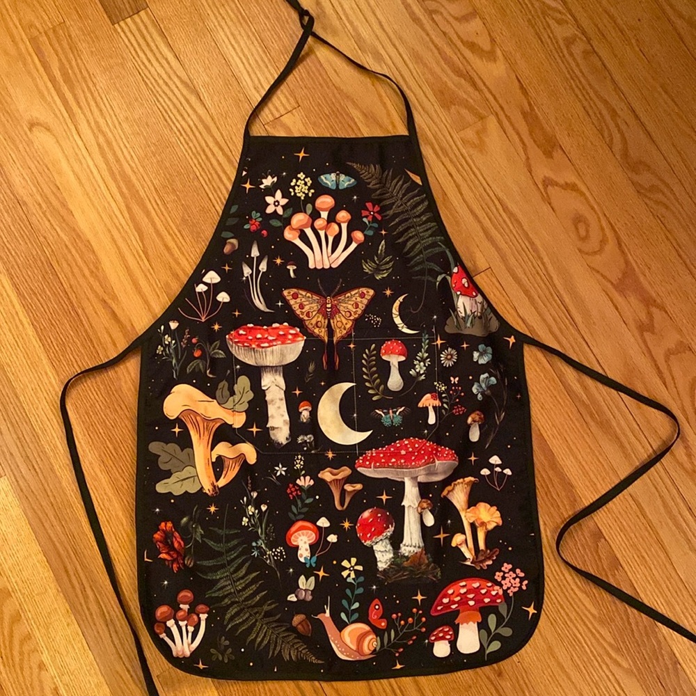 Mushroom apron